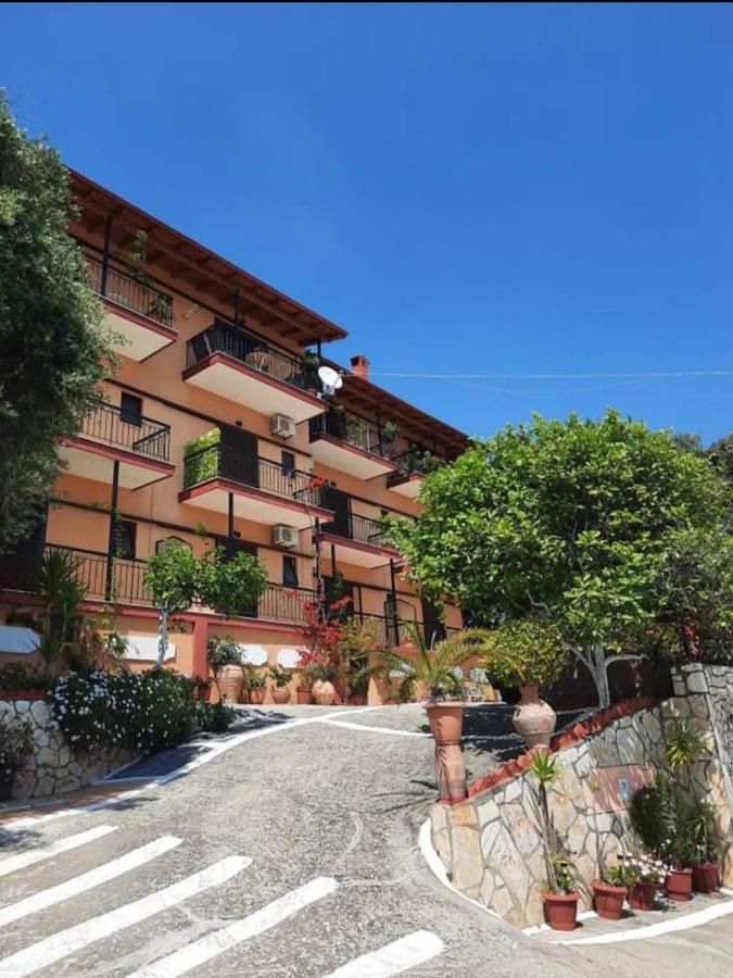 Emilios See View Apartment برباتي المظهر الخارجي الصورة