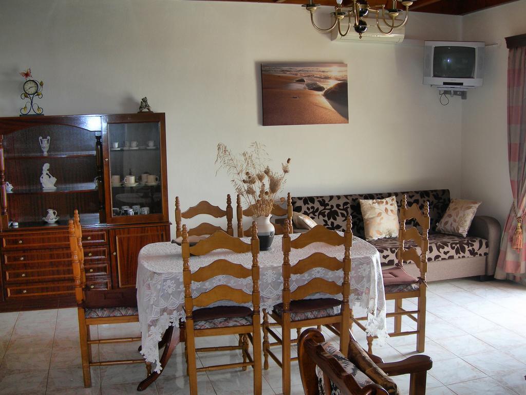 Emilios See View Apartment برباتي المظهر الخارجي الصورة
